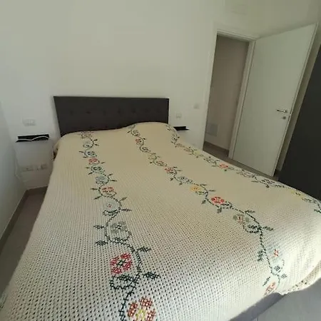 Apartment Casa Con Giardino Les Artes *