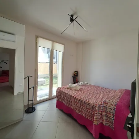 Casa Con Giardino Les Artes Alba Adriatica