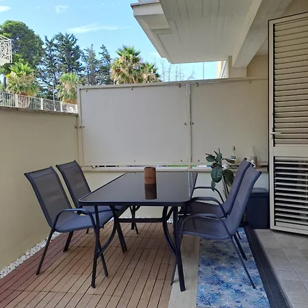 Casa Con Giardino Les Artes